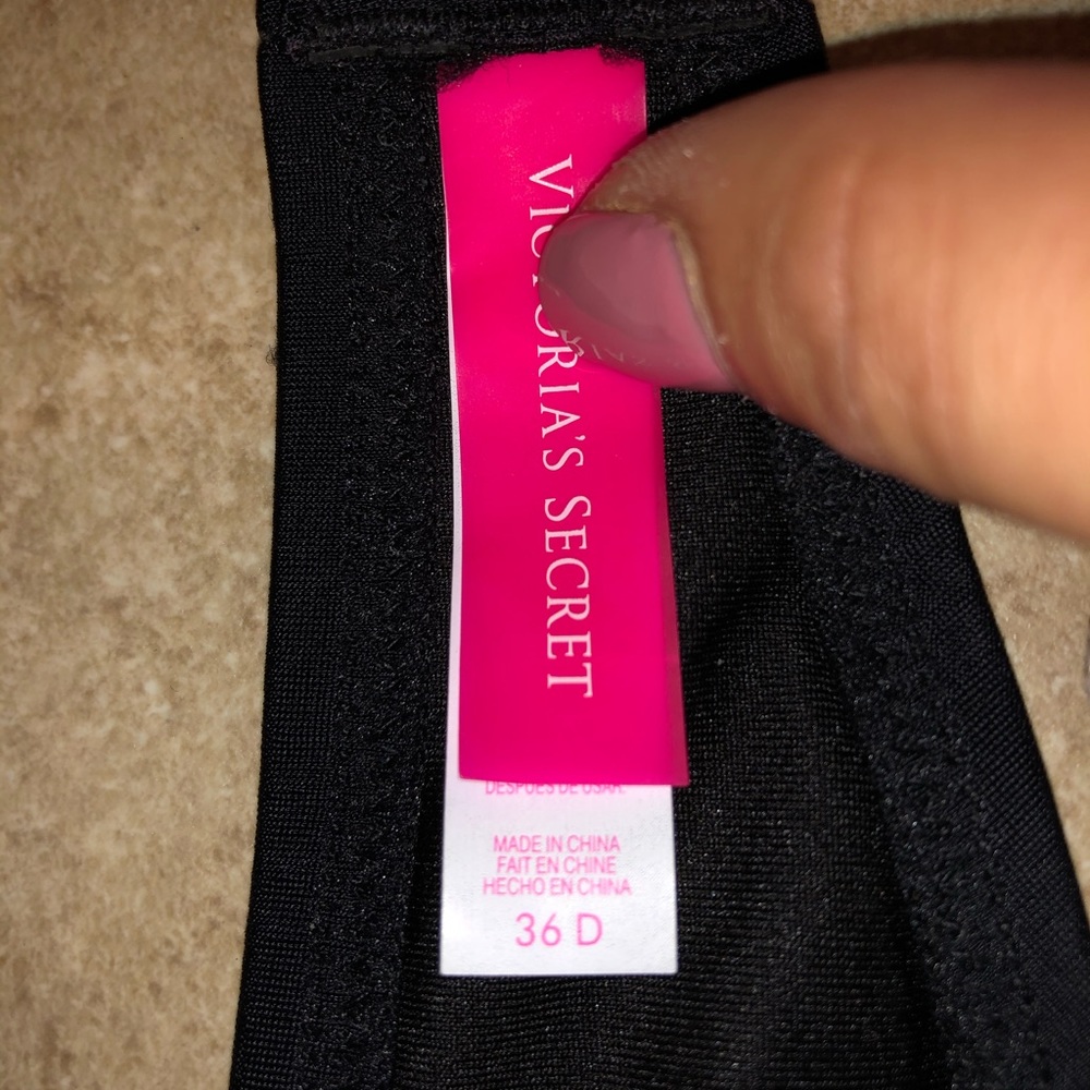 Bras - Picture 4 of 7